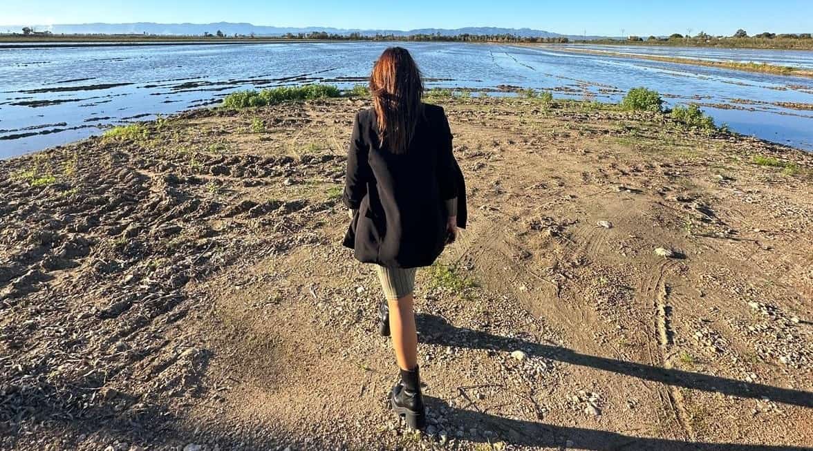 Sueña y reflexiona cerca del lago, crecimiento personal y bienestar emocional con Susana López Sánchez.